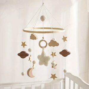 جغجغه چوبی طرح پر از ستاره با زنگوله، دست‌بافت قلاب‌بافی،