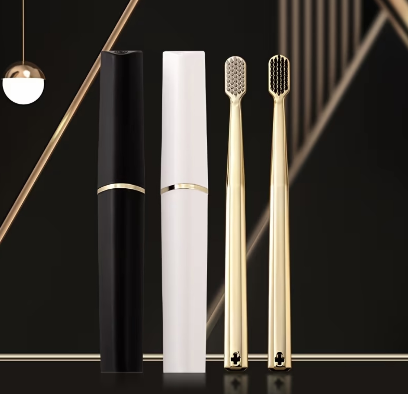 مسواک لوکس طلایی با برسهای میکروفایبر نرم