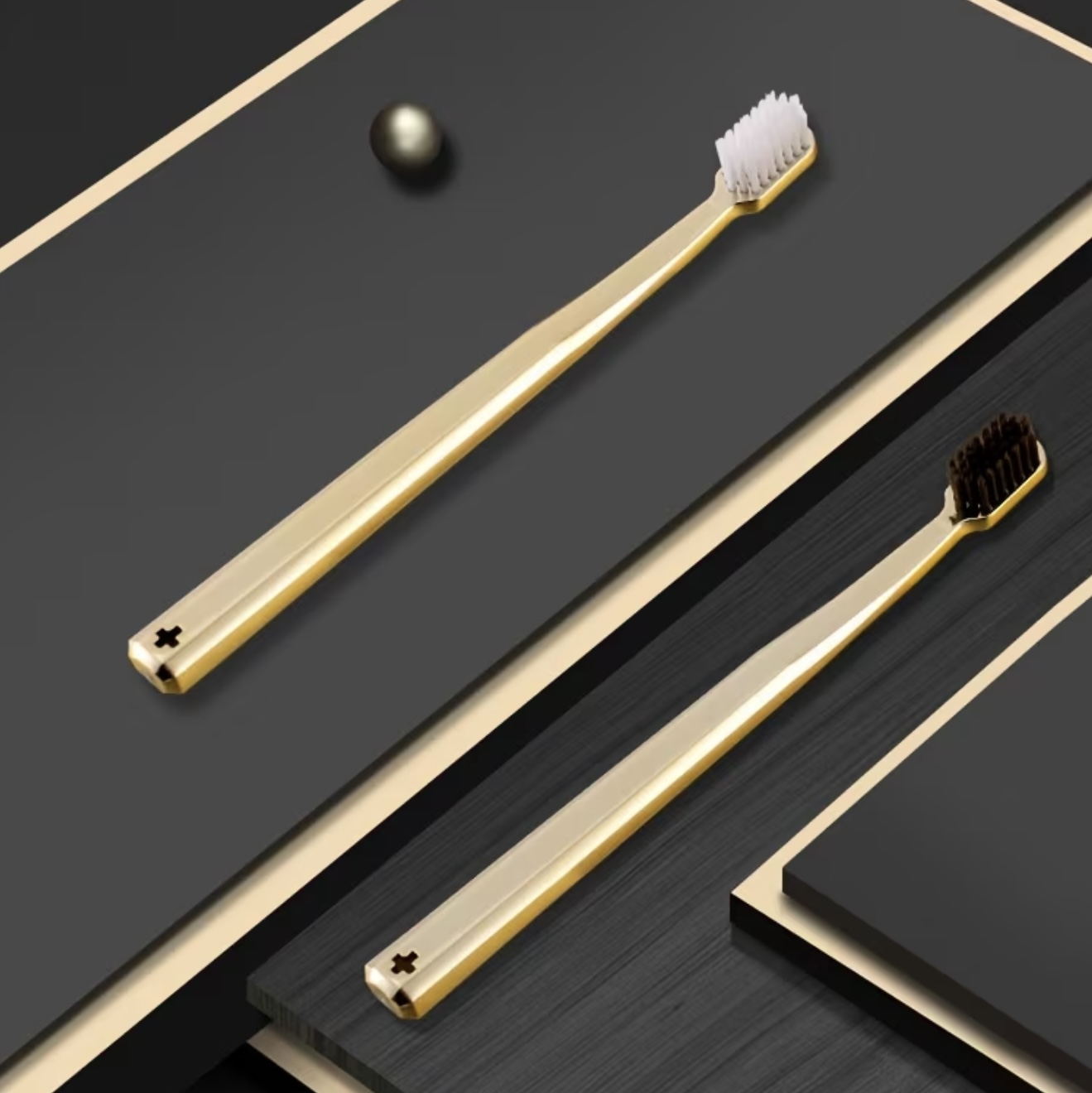 مسواک لوکس طلایی با برسهای میکروفایبر نرم - Image 3