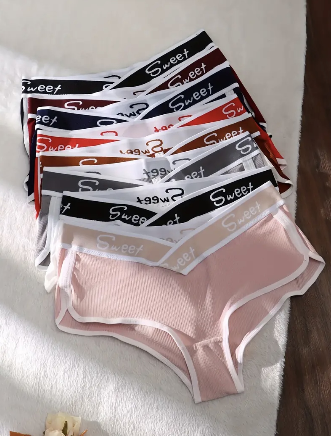 هفت عدد شورت زنانه ساده و راحت - Image 2