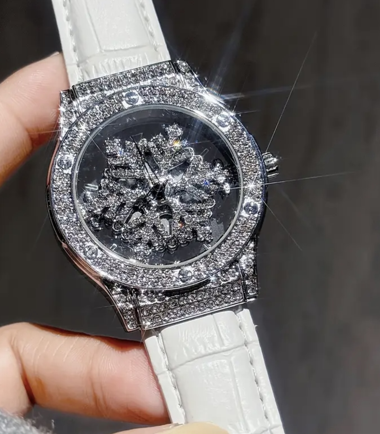 ساعت زنانه شیک با پشت شفاف – دارای صفحه چرخان آسمان پرستاره - Image 3