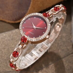 کوارتز با نگین‌های درخشان، قاب و بند از آلیاژ روی با روکش طلایی