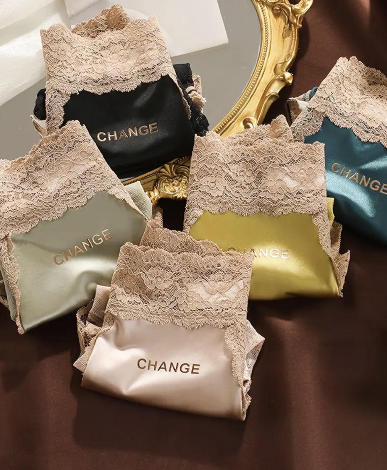 پنج عدد شورت زنانه شیک از ساتن و دانتل