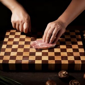 تخته برش چهارخانه ساخته شده از چوب لاستیکی،