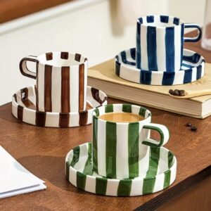 ست فنجان و نعلبکی سرامیکی با طرح راه‌راه