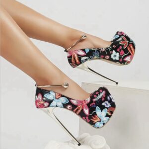 کفش پاشنه ۱۷ سانت