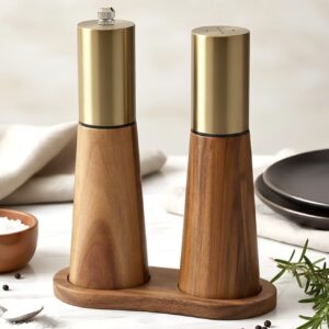 ست آسیاب نمک و فلفل با پایه چوبی، مجهز به آسیاب دستی استیل ضدزنگ با قابلیت تنظیم میزان خردشدن