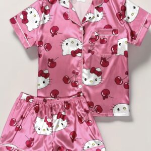 ست لباس خواب هلو کیتی شامل کاردیگان با یقه و دکمه باز، تاپ آستین کوتاه و شلوارک