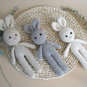 عروسک بافتنی دستی خرگوش نوزاد