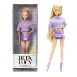 عروسک‌های مد استودیویی دارای لباس‌های مد روز با کیفیت بالا، آرایش ظریف و حالت‌های چند مفصلی قابل خم شدن