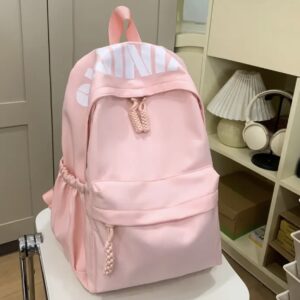 کوله‌پشتی زنانه شیک سبک، با بندهای قابل تنظیم و طراحی تاشو