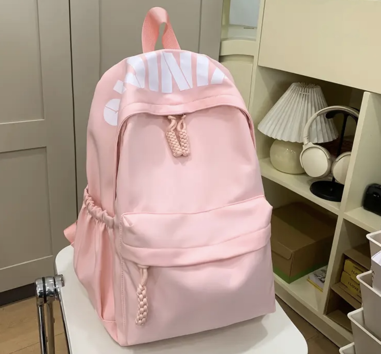 کولهپشتی زنانه شیک سبک، با بندهای قابل تنظیم و طراحی تاشو