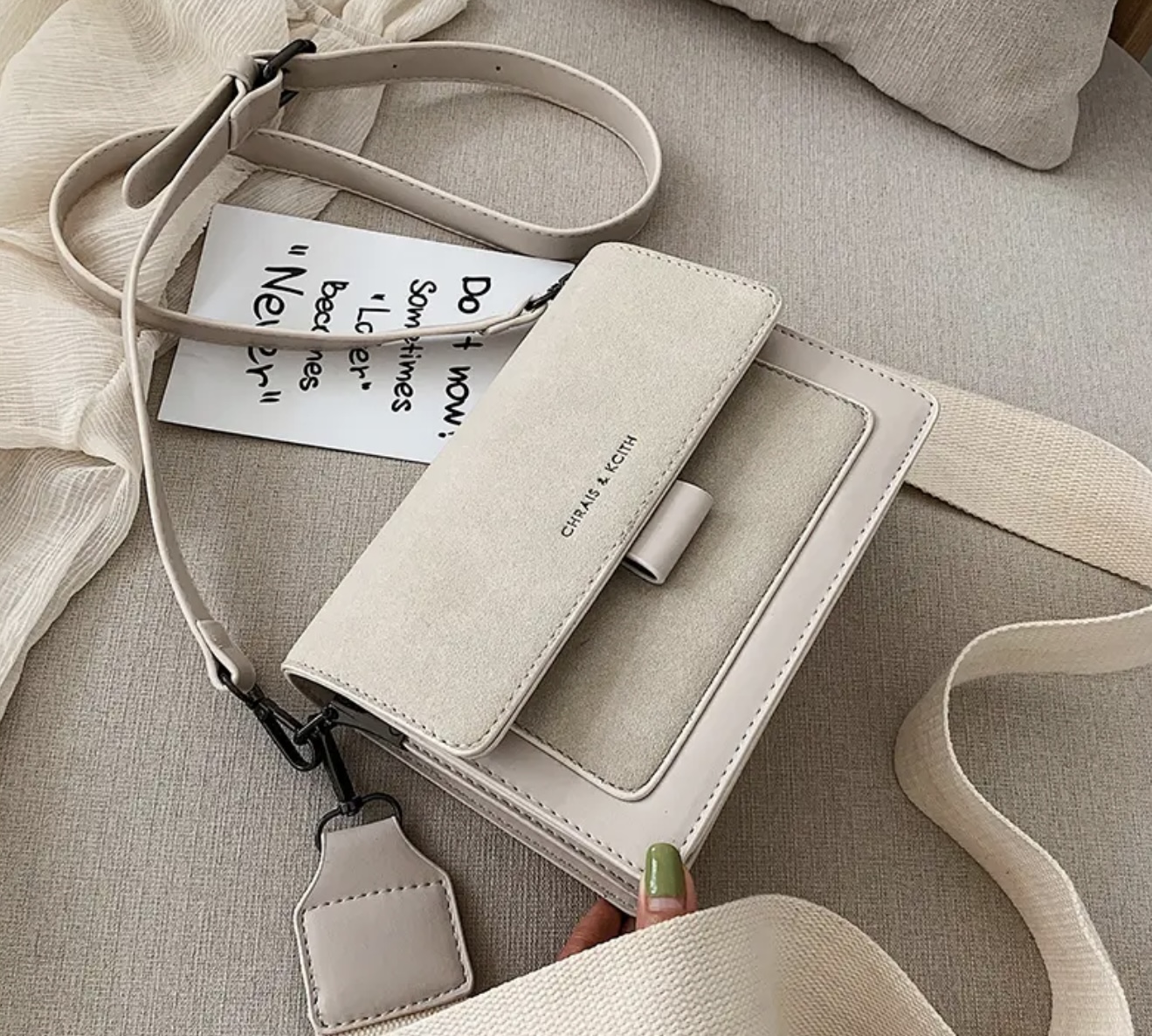 کیف شیک از چرم مصنوعی با بند قابل تنظیم،