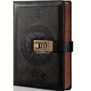 دفتر A5 قابل پر کردن مجدد، ۲۴۰ صفحه خط‌دار افقی با قابلیت قفل شدن صفحات.