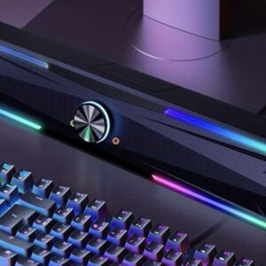 اسپیکر گیمینگ مجهز به نورپردازی RGB و ساب‌ووفر، به‌صورت ساندبار کامپیوتری با تغذیه USB.