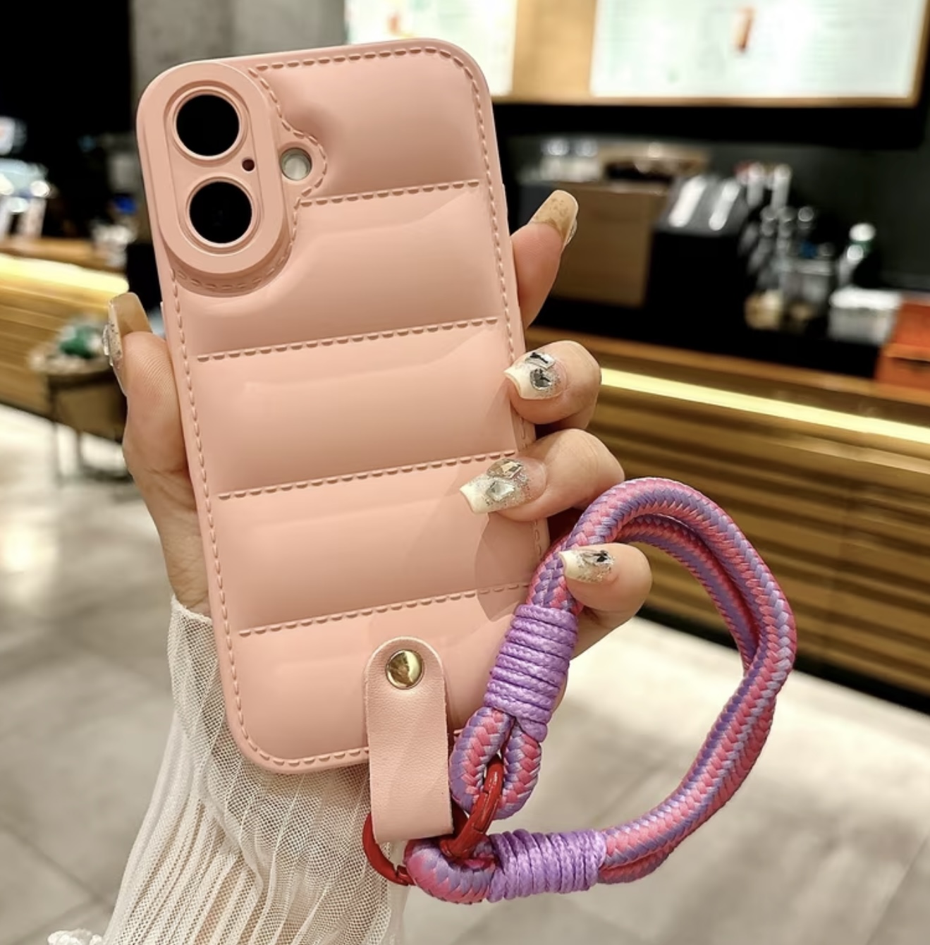 قاب گوشی با طراحی شبیه کاپشن کوتاه