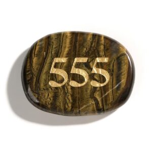 کریستال طبیعی منحصربه‌فرد حکاکی‌شده با عدد فرشته