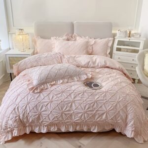 ست روتختی ۴ تکه به سبک کره‌ای با گلدوزی گل سه‌بعدی و توری لبه برگ نیلوفری،شامل ۱ عدد کاور لحاف، ۲ عدد روبالشی و ۱ عدد ملحفه ساده،