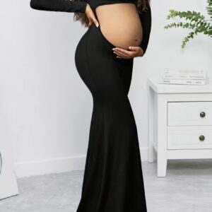 ست بارداری برای عکاسی شامل تاپ آستین‌بلند با شانه باز و دامن دم‌ماهی با کمر کشی