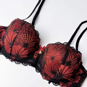 سوتین پوش آپ زنانه قرمز و شیک با توری گل‌دار