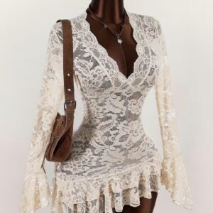 پیراهن خواب زنانه دانتل توری شفاف، آستین‌بلند، یقه هفت