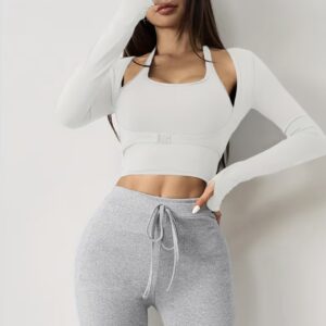 بلوز آستین بلند با طراحی یقه خاص، فیت اسلیم، دارای پد سینه یکپارچه بدون درز