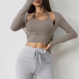 بلوز آستین بلند با طراحی یقه خاص، فیت اسلیم، دارای پد سینه یکپارچه بدون درز