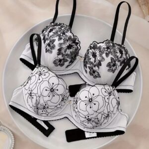 ست ۲ عددی سوتین راحت و کلاسیک مشکی و سفید با دوخت گلدوزی، دارای فنر