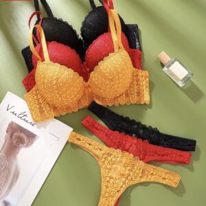 ست ۶ تکه (۳ سوتین + ۳ شورت) زنانه به سبک فرانسوی، سوتین با توری شیک و رنگ ساده،