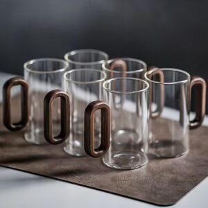 ست ۶ عددی لیوان‌، ساخته شده از شیشه بوروسیلیکات مقاوم در برابر حرارت بالا، دارای دسته چوبی