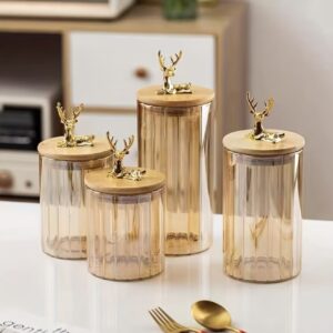 ست ۴ عددی شیشه ای بوروسیلیکات با درب طرح گوزن – دارای درپوش هواگیر برای حفظ تازگی محتویات. مناسب برای نگهداری مواد خشک، تنقلات، چای، ادویهها،حبوبات