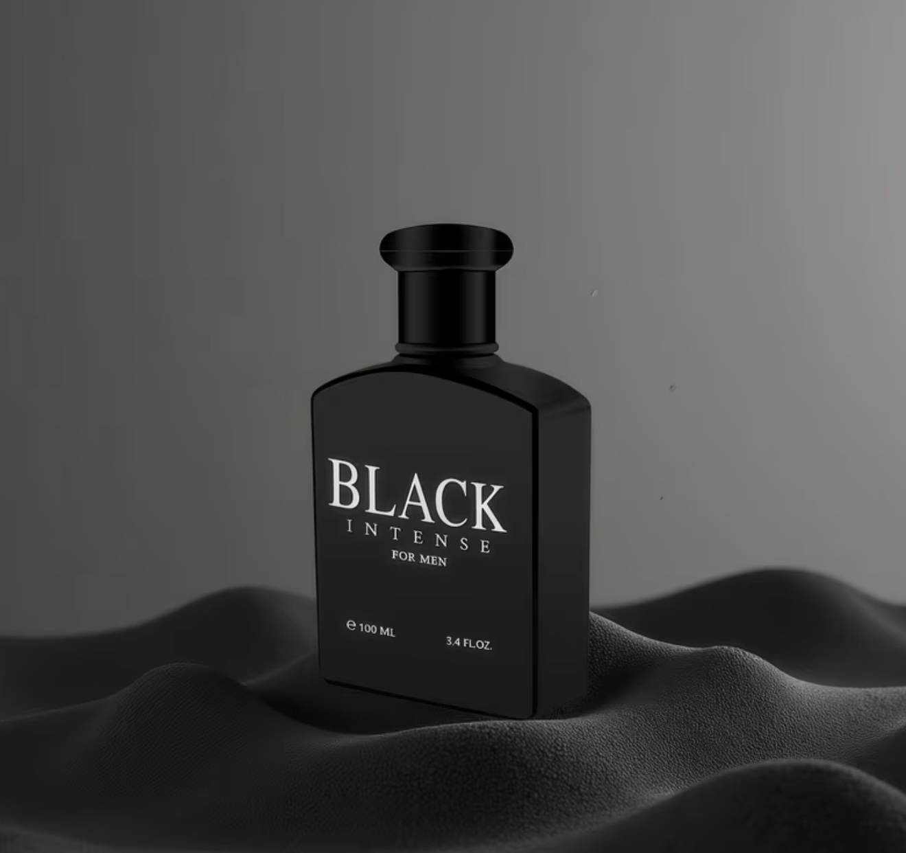 عطر مردانه Luxury Men’s EDP در بطری شیک با رایحه مرکباتی-میوهای با نتهای گیاهی و پایه گرم چوبی