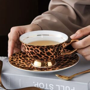 ست چای طلایی ۳ تکه  شامل: فنجان، نعلبکی، قاشق