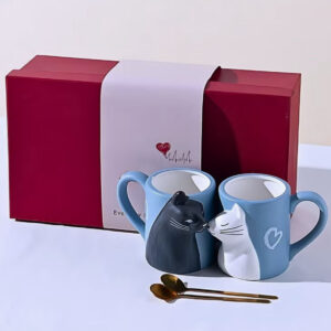 ست ماگ‌های سرامیکی گربه با ۲ عدد قاشق طلایی