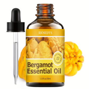 روغن اسانسی برگاموت دارای پایه‌ای پرتقالی و زنده با نت زیرین ملایم چوب صندل