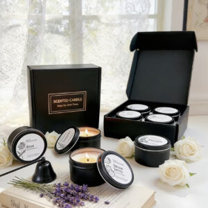 ست ۴ عددی شمع معطر در جعبه هدیه با رایحههای اسطوخودوس، رز، توتفرنگی و نارگیل