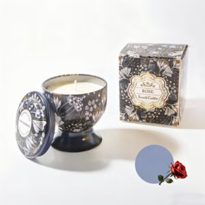 شمع معطر گل رز با مدت سوخت حدود ۳۰ ساعت