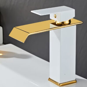 شیر روشویی آبشاری لوکس با سبک گلام، ساخته‌شده از استیل ضدزنگ ۳۰۴، با روکش کروم، دارای کارتریج سرامیکی