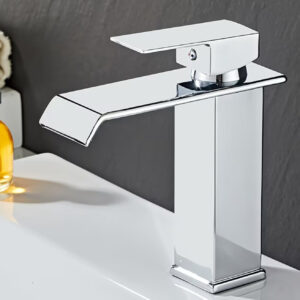 شیر روشویی آبشاری لوکس با سبک گلام، ساخته‌شده از استیل ضدزنگ ۳۰۴، با روکش کروم، دارای کارتریج سرامیکی