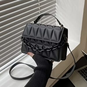 کیف کراسبادی زنانه با طرح برجسته