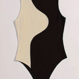 تاپ بادی زنانه شیک با طراحی رنگبندی ترکیبی