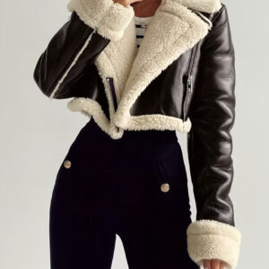 ژاکت زنانه زیپدار، دارای سرآستینهای قابل تا شدن آستر گرم و نرم از جنس تدی